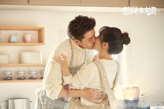 轻薄本+AI是何新玩法？半个月探索灵耀14 2024